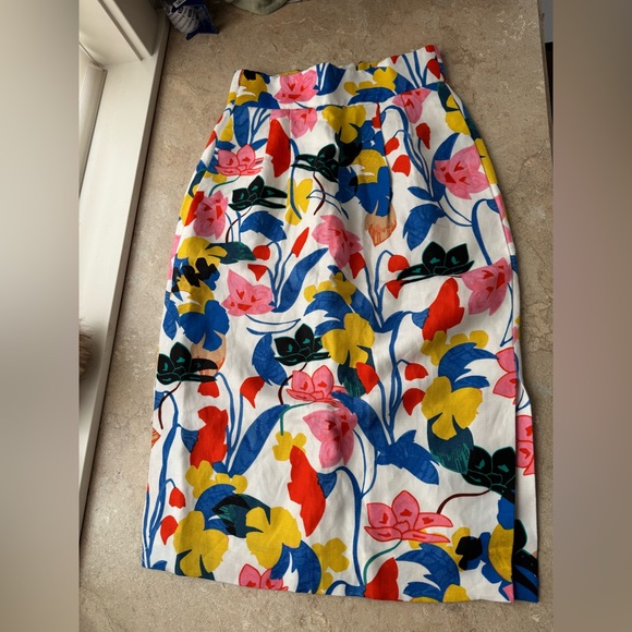 J. Crew Dresses & Skirts - J.Crew Floral Lyocell, Linen Skirt, Size 2
